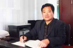 赤峰翁墩乡中心校长电话号码