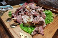 赤峰手把肉奶茶店电话号码查询