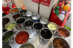 赤峰六婆串串火锅电话多少号