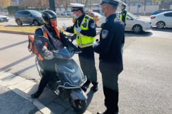 赤峰利行摩托车电话地址查询