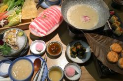 赤峰鲸禾日料店地址电话号码