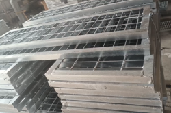 赤峰包边钢格板加工厂电话号码