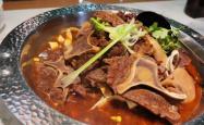 赤峰市清真牛骨头店电话号码