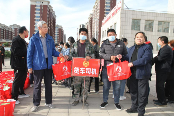 赤峰快递站工作人员电话号码-第1张图片