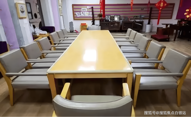 赤峰三人间餐厅电话号码-第1张图片