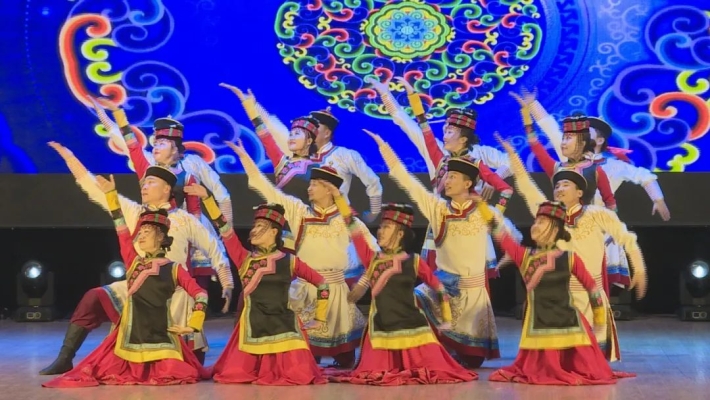 赤峰蒙族写真团购电话号码查询-第1张图片
