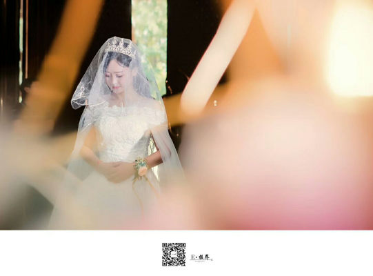 赤峰蜜匠婚礼化妆师电话号码-第1张图片