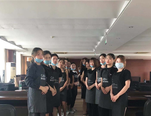 赤峰阿杰造型招聘电话是多少号-第1张图片