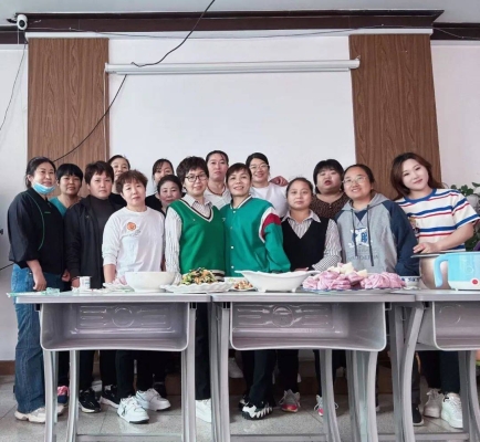 赤峰都市月嫂上门服务电话号码-第1张图片