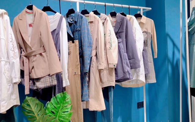 赤峰魔美服装店地址电话号码-第1张图片