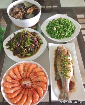 赤峰老太太蹭饭电话地址查询-第1张图片