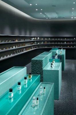 赤峰市香水实体店电话号码-第1张图片