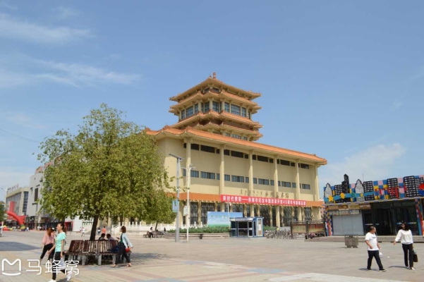 赤峰美术馆广场地址电话号码-第1张图片