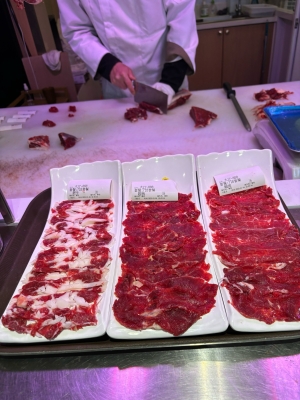 赤峰牛肉配送电话多少啊-第1张图片