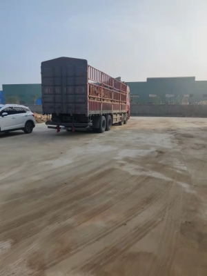 赤峰牛羊草料厂家电话号码-第1张图片