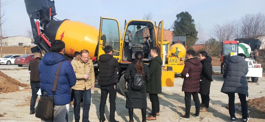 赤峰新型搅拌车厂家电话号码-第1张图片