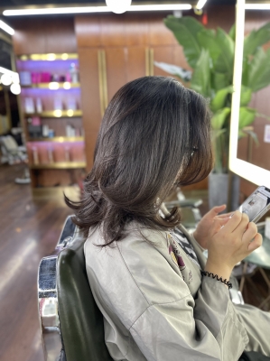 赤峰阿龙造型美发店电话号码-第1张图片