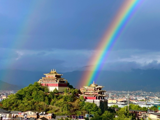 赤峰彩虹桥雨晴酒店电话号码-第1张图片