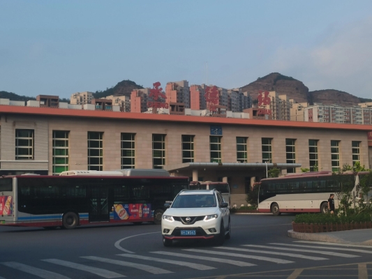 赤峰三兴庄民宿推荐电话是多少-第1张图片
