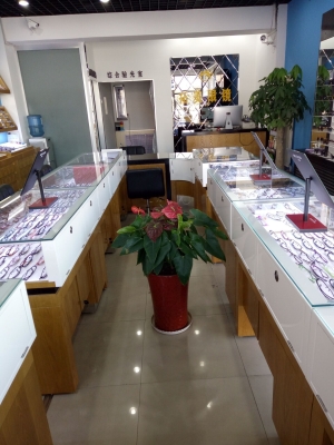 赤峰千叶眼镜店地址电话号码-第1张图片