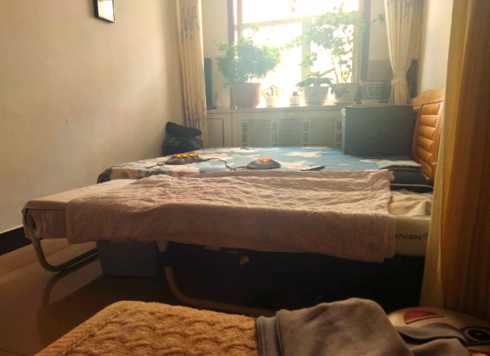赤峰腿疼腿麻医院电话是多少号-第1张图片