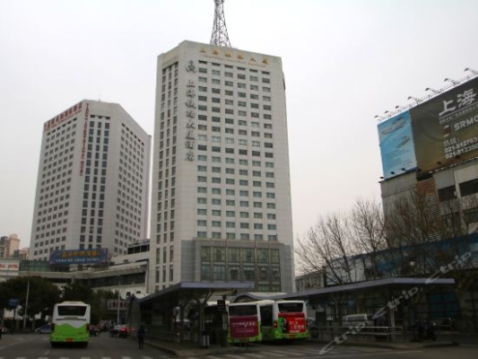 赤峰缇娜酒店地址电话多少号-第1张图片