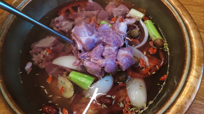 赤峰锦山美食店电话号码多少-第1张图片